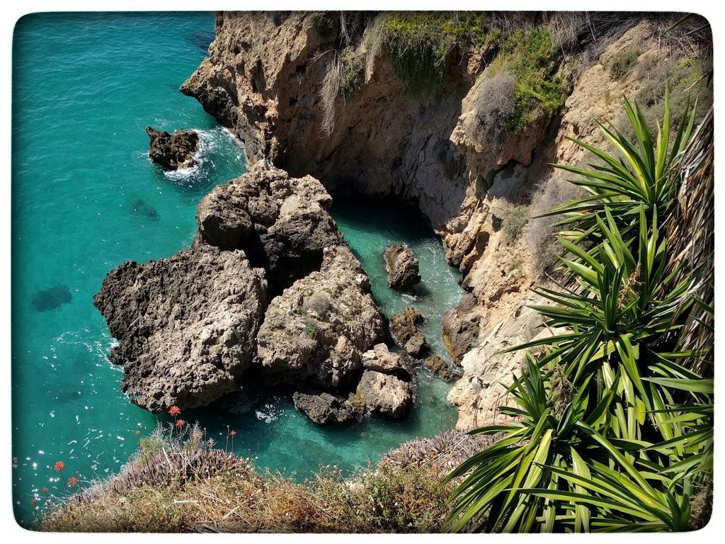 Hostal Andalucia Nerja Kültér fotó