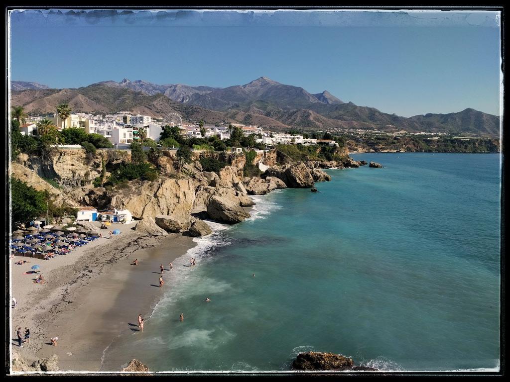Hostal Andalucia Nerja Kültér fotó